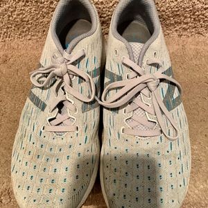 New Balance Men’s Running Sneakers Size 9